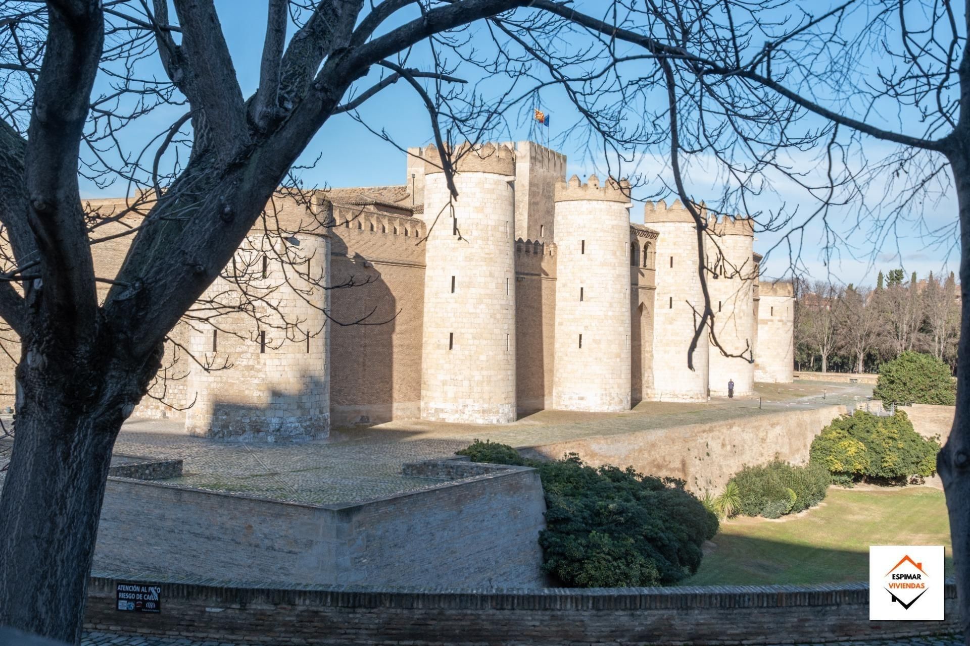 Vista exterior de Pis en venda en  Zaragoza Capital amb Calefacció, Traster i Balcó