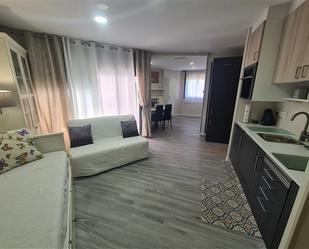 Dormitori de Apartament de lloguer en Cambrils amb Aire condicionat, Terrassa i Piscina