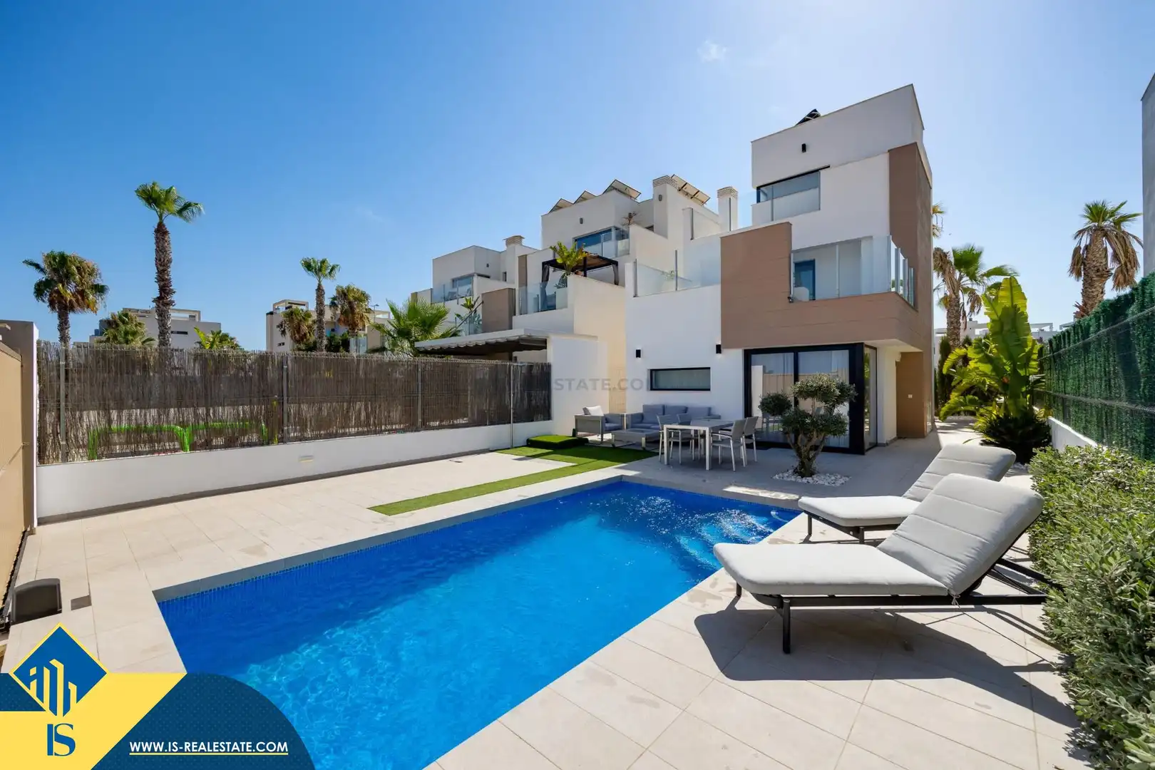 Chalet con piscina en venta en El Raso, imagen 2