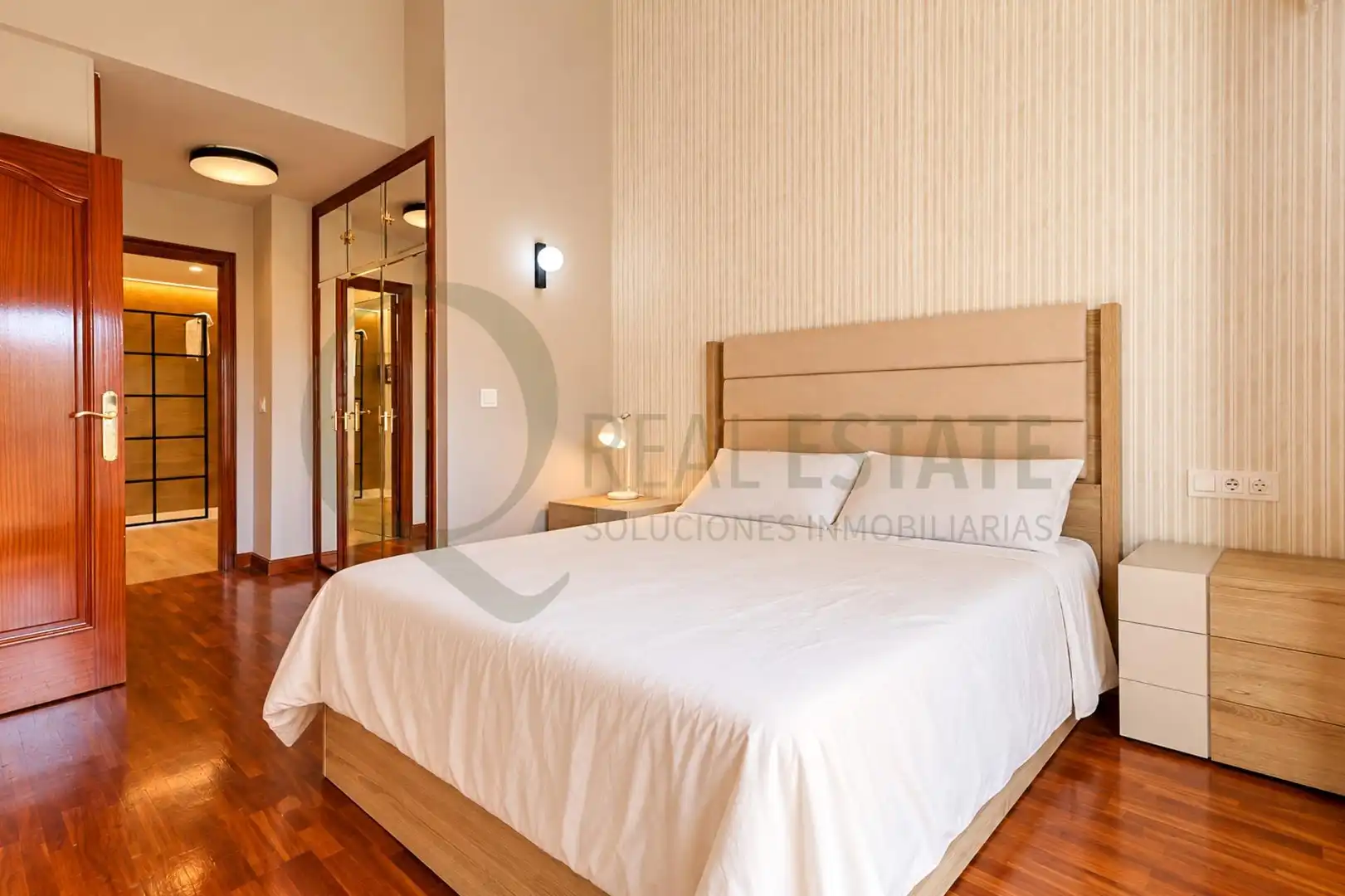 Schlafzimmer von Haus oder Chalet zum Verkauf in Alicante / Alacant mit Klimaanlage, Heizung und Privatgarten