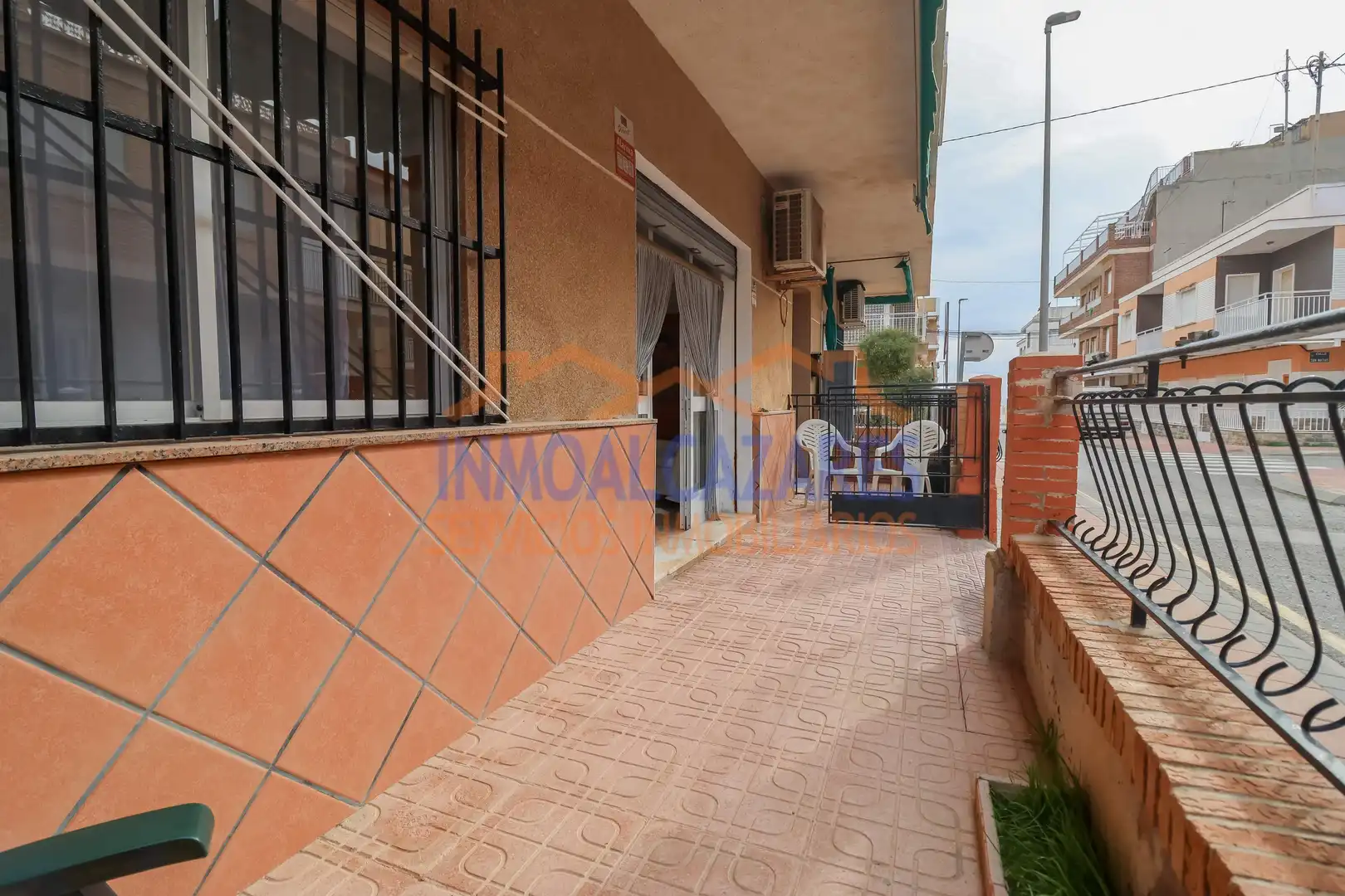 Vista exterior de Planta baixa en venda en Los Alcázares amb Aire condicionat, Terrassa i Traster