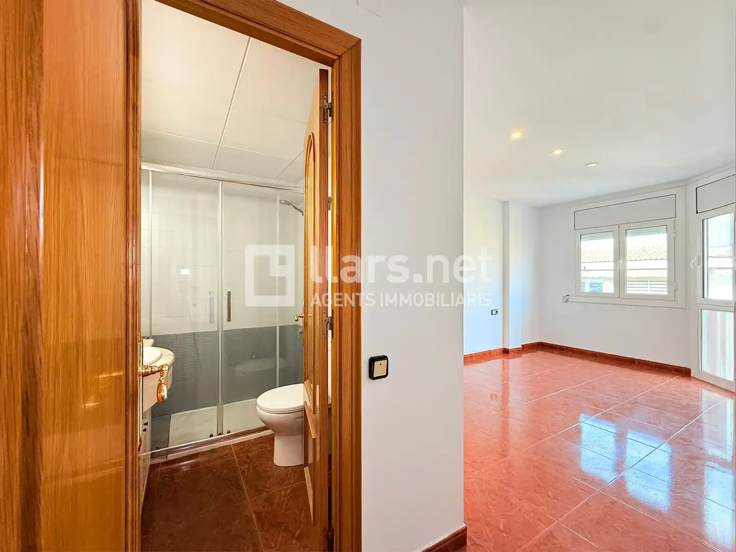 Bathroom of Flat for sale in Vilanova i la Geltrú  with Heating, Storage room and Oven