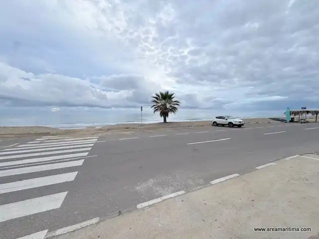 Vista exterior de Pis en venda en Oropesa del Mar / Orpesa amb Aire condicionat, Terrassa i Piscina comunitària