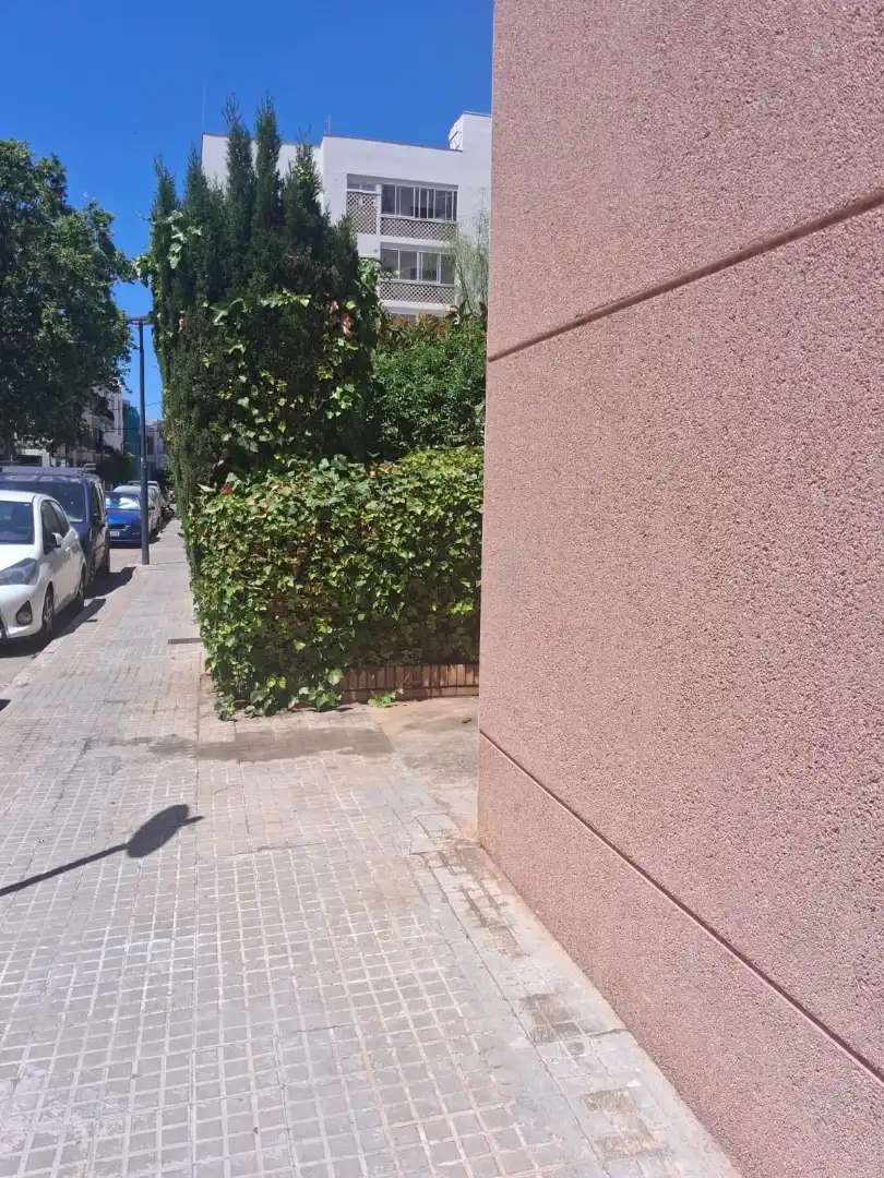 Vista exterior de Local en venda en Sitges