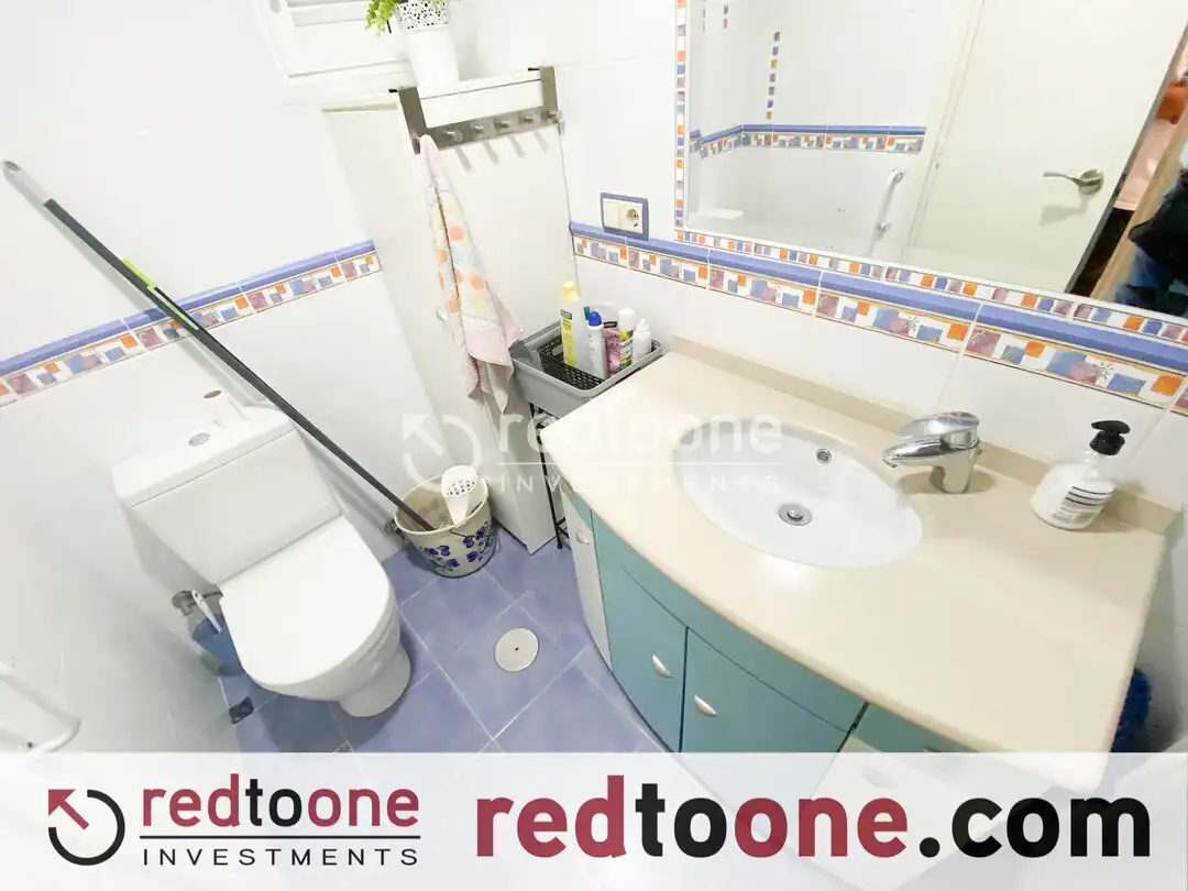 Bathroom of Flat for sale in Campello Playa