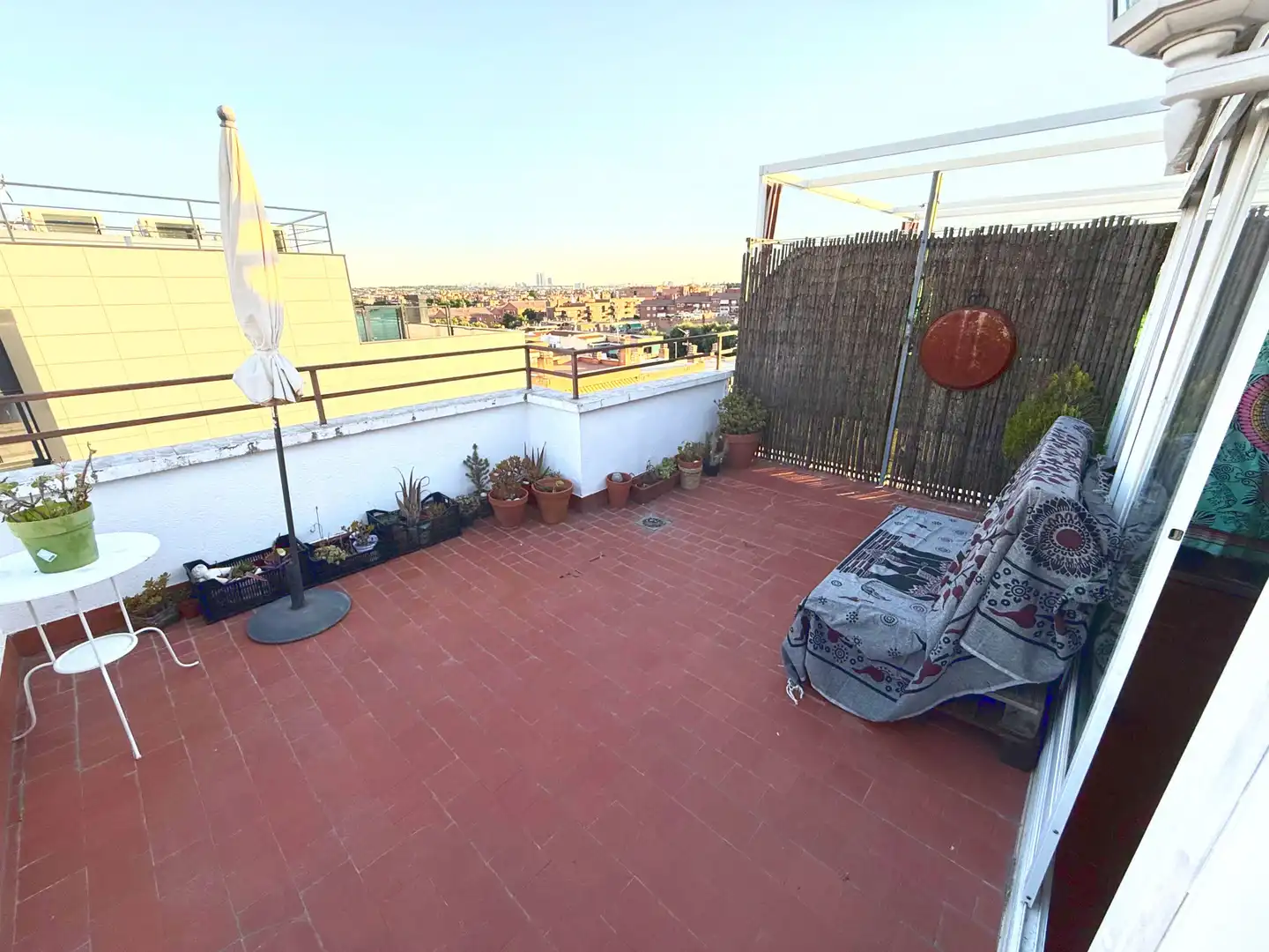 Terrasse von Wohnung zum Verkauf in San Sebastián de los Reyes mit Heizung, Terrasse und Abstellraum