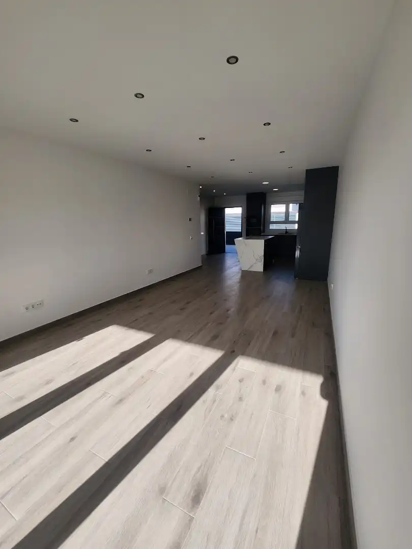 Sala de estar de Casa adosada en venta en Villalbilla con Calefacción, Jardín privado y Trastero