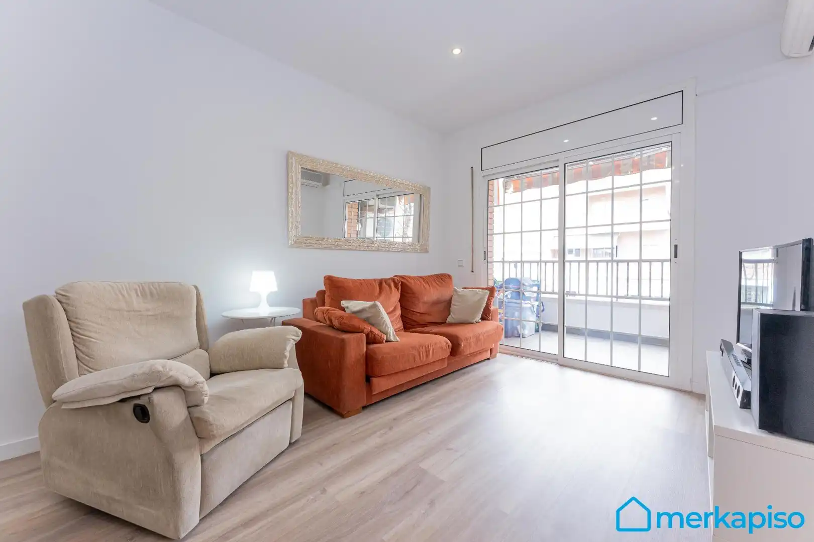 Sala d'estar de Pis en venda en Viladecans amb Aire condicionat i Balcó