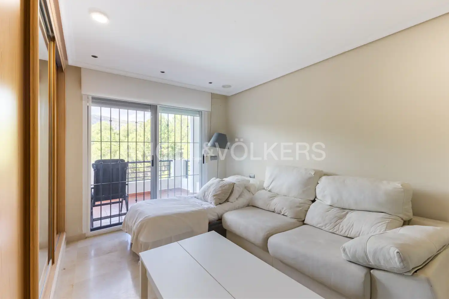 Vista exterior de Casa o xalet en venda en Oropesa del Mar / Orpesa amb Aire condicionat, Calefacció i Jardí privat