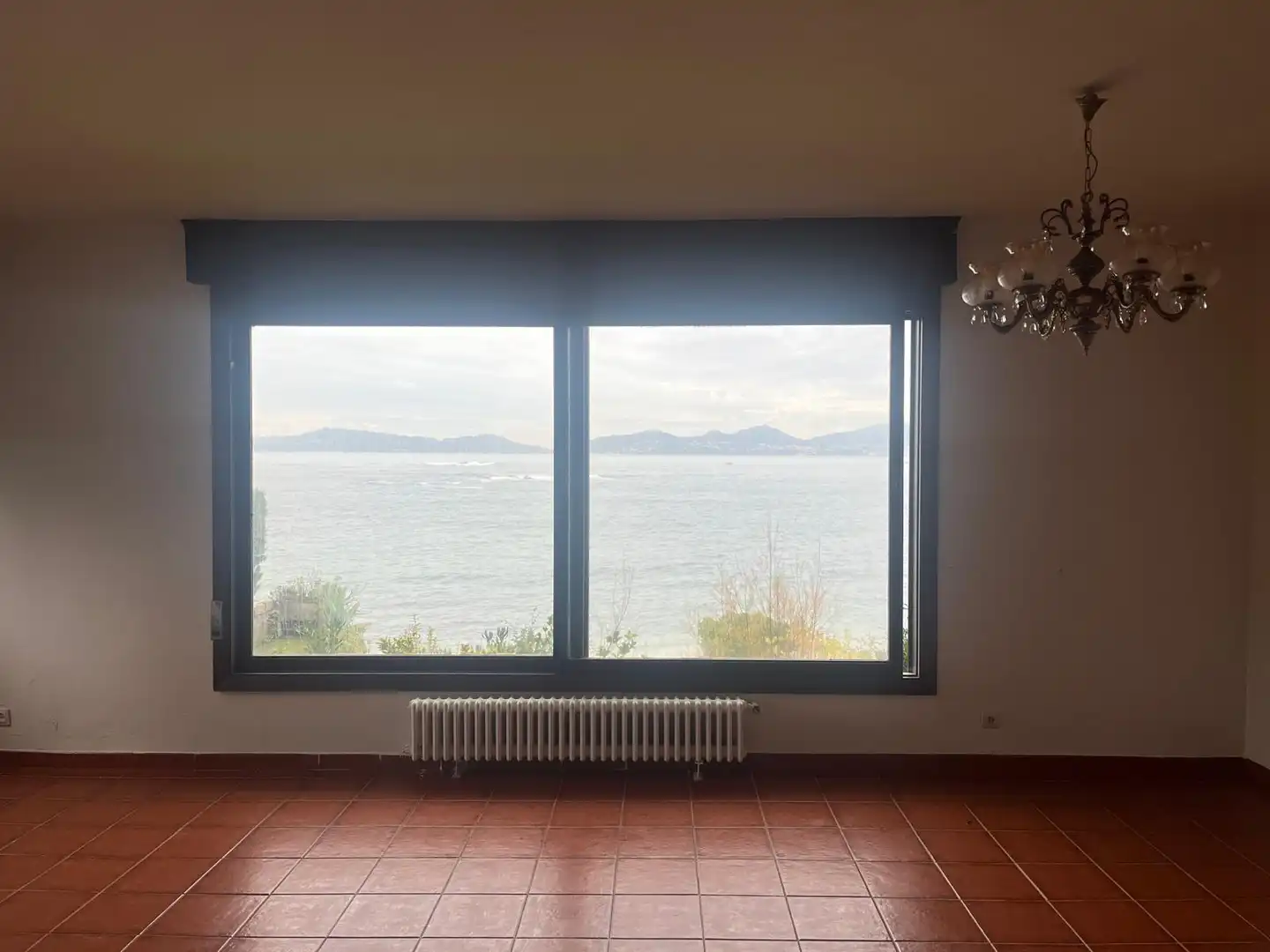 Dormitori de Casa o xalet en venda en Vigo  amb Jardí privat, Terrassa i Traster