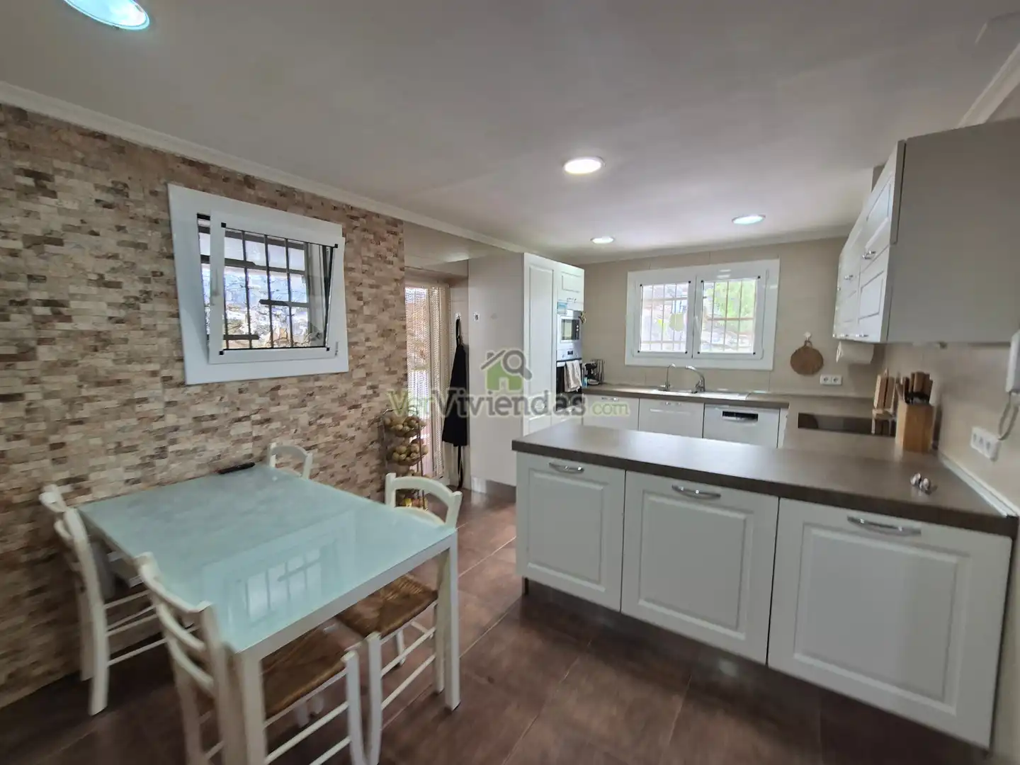 Cocina de Casa o chalet en venta en Olesa de Bonesvalls con Aire acondicionado, Calefacción y Jardín privado