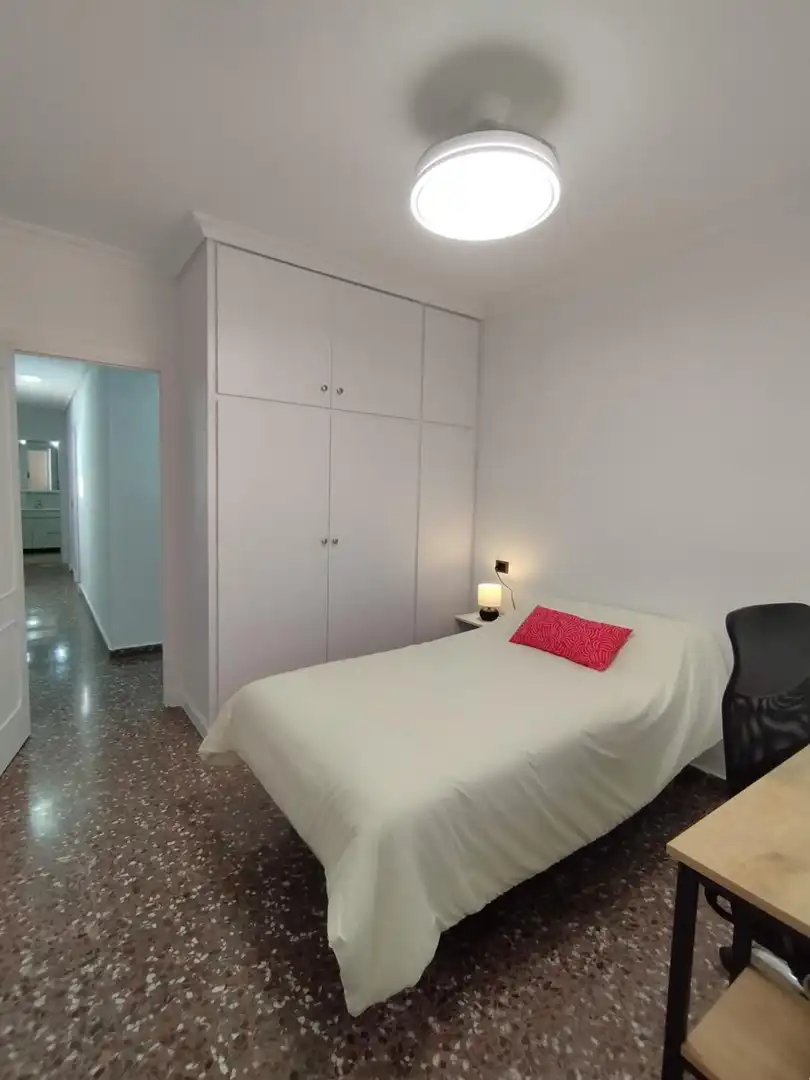 Habitación de Piso de alquiler en Murcia con Aire acondicionado, Calefacción y Amueblado