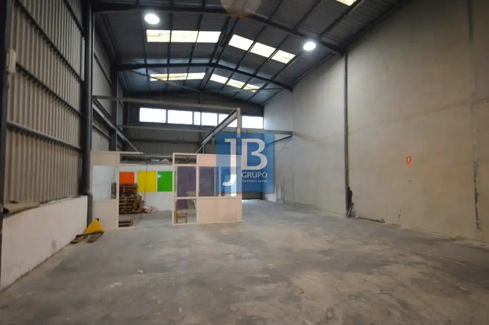 Industrial buildings for rent in Calle Vial 1, Novelé / Novetlè