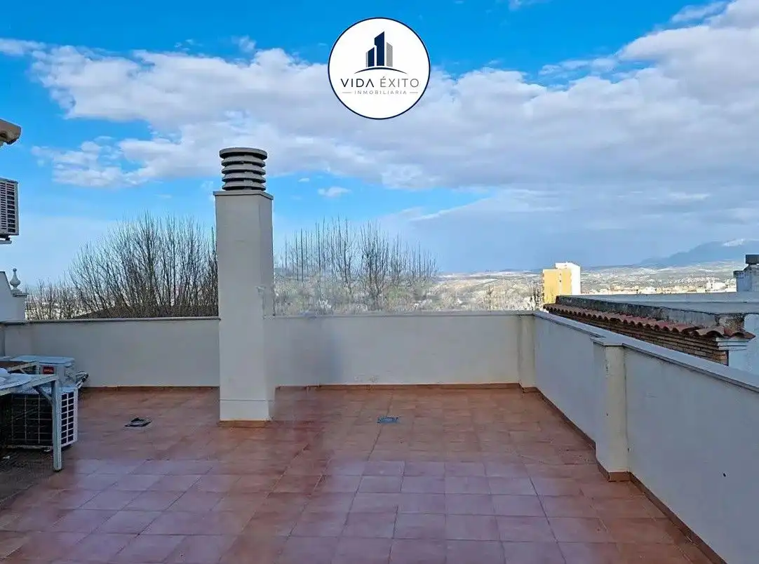Terrasse von Wohnung zum Verkauf in Jaén mit Klimaanlage, Heizung und Terrasse