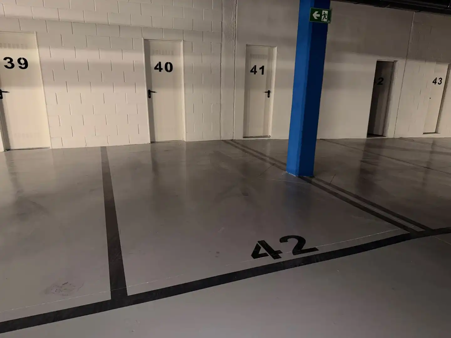 Parking de Piso de alquiler en Sevilla con Aire acondicionado, Calefacción y Terraza