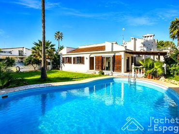 Casa con balcone in vendita a calle Triador W
