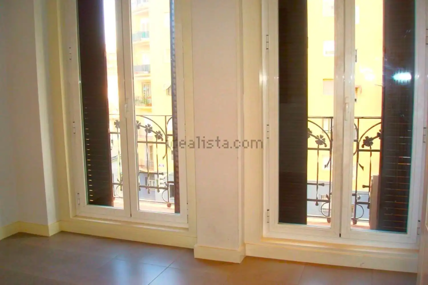 Habitación de Piso en venta en Madrid con Terraza
