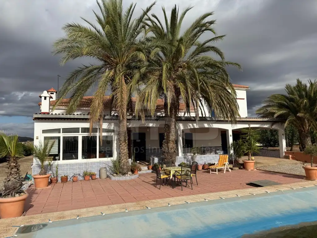 Casa o xalet en venda a Las Cunas - La Algarrobina