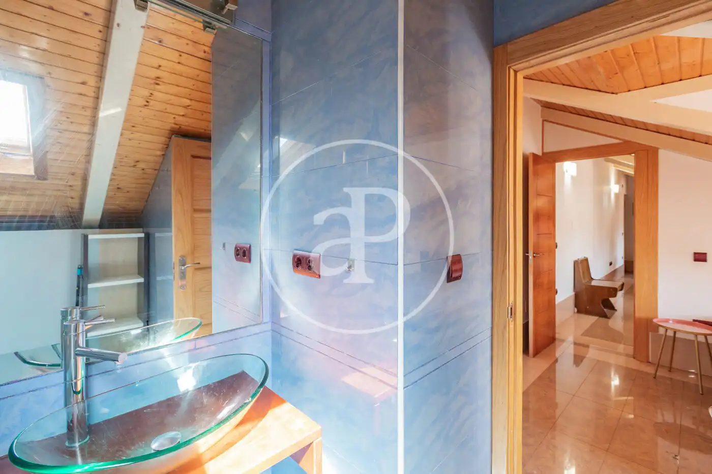 Badezimmer von Wohnung zum Verkauf in Madrid mit Klimaanlage, Heizung und Möbliert