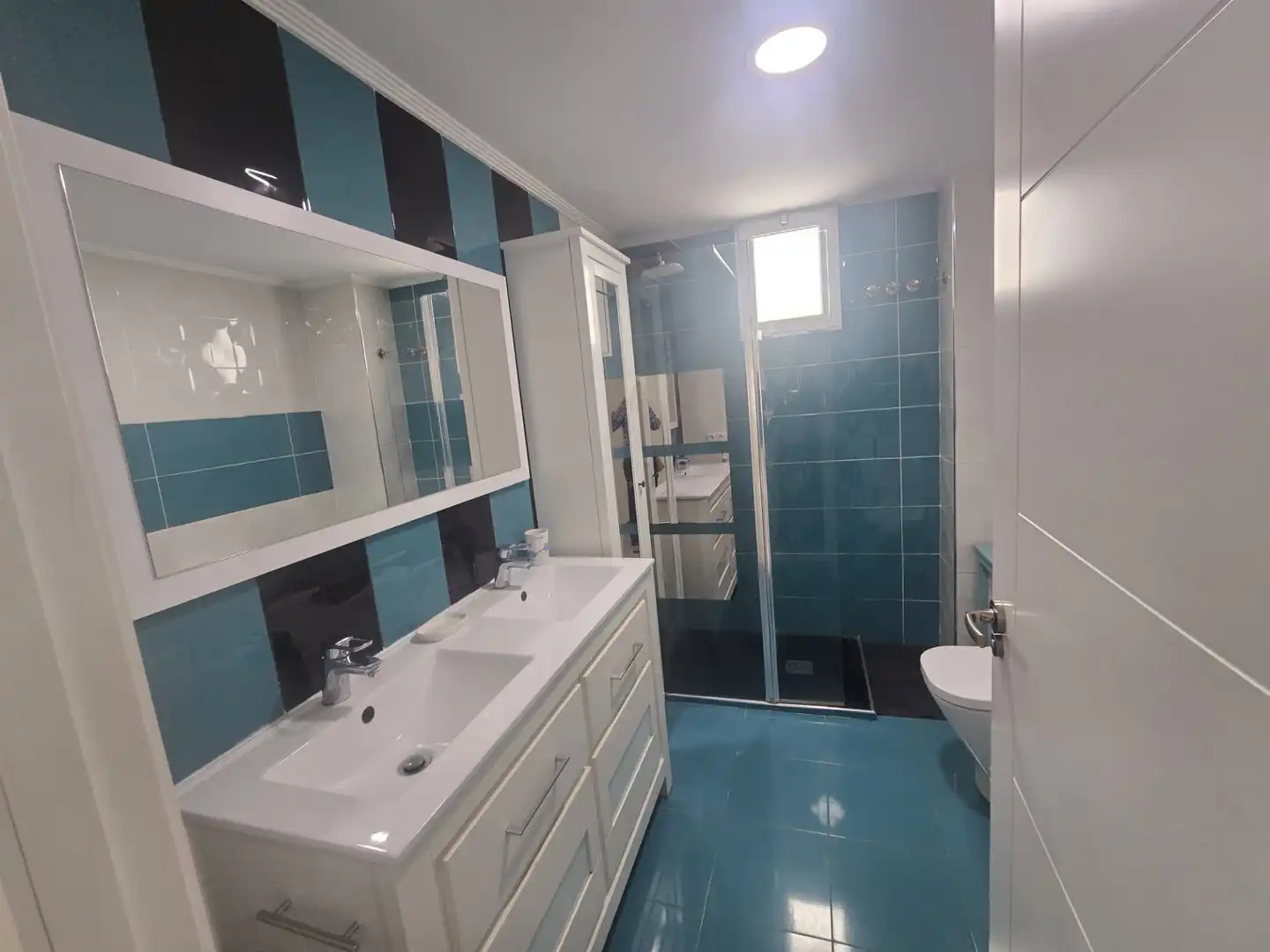 Badezimmer von Wohnung zur Miete in Valencia mit Klimaanlage, Terrasse und Möbliert