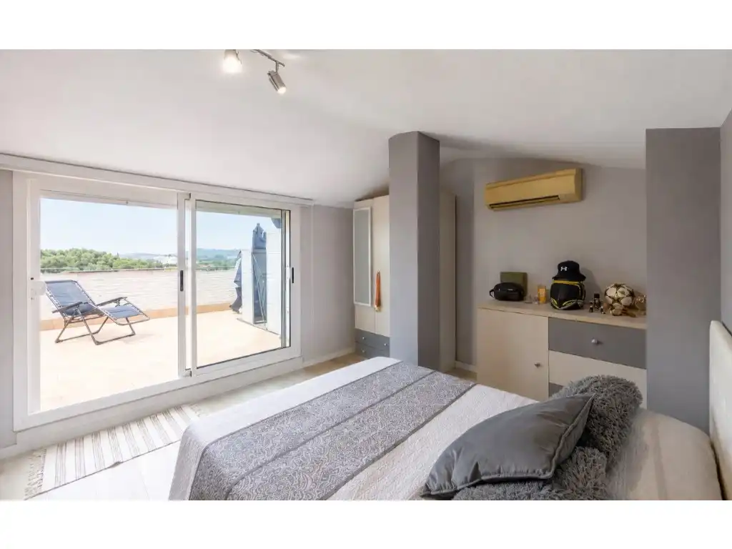 Habitación de Dúplex en venta en El Pla del Penedès con Horno, Balcón y Piscina comunitaria