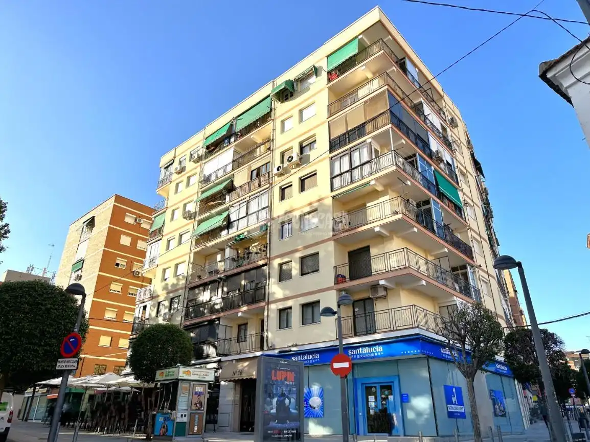 Außenansicht von Wohnung zum Verkauf in Móstoles mit Heizung und Terrasse