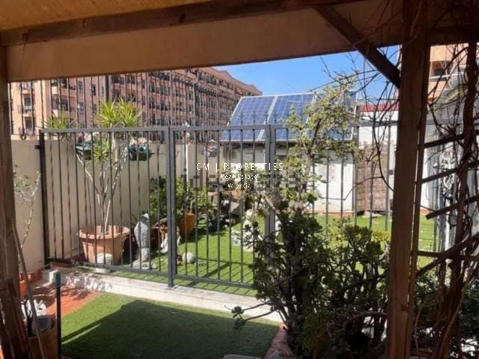 Jardí de Pis de lloguer en  Valencia Capital amb Aire condicionat, Calefacció i Terrassa