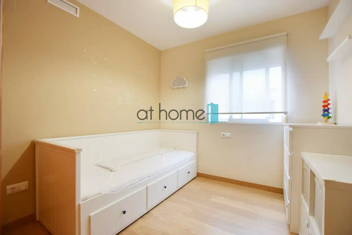 Flat for rent in Avinguda del País Valencià, Centro