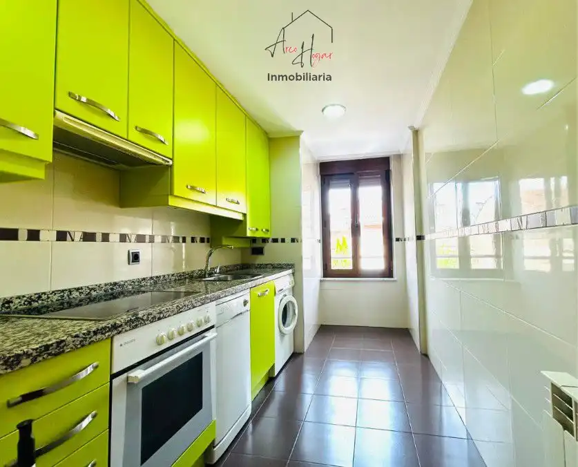 Kitchen of Flat for sale in Villares de la Reina  with Heating and Balcony