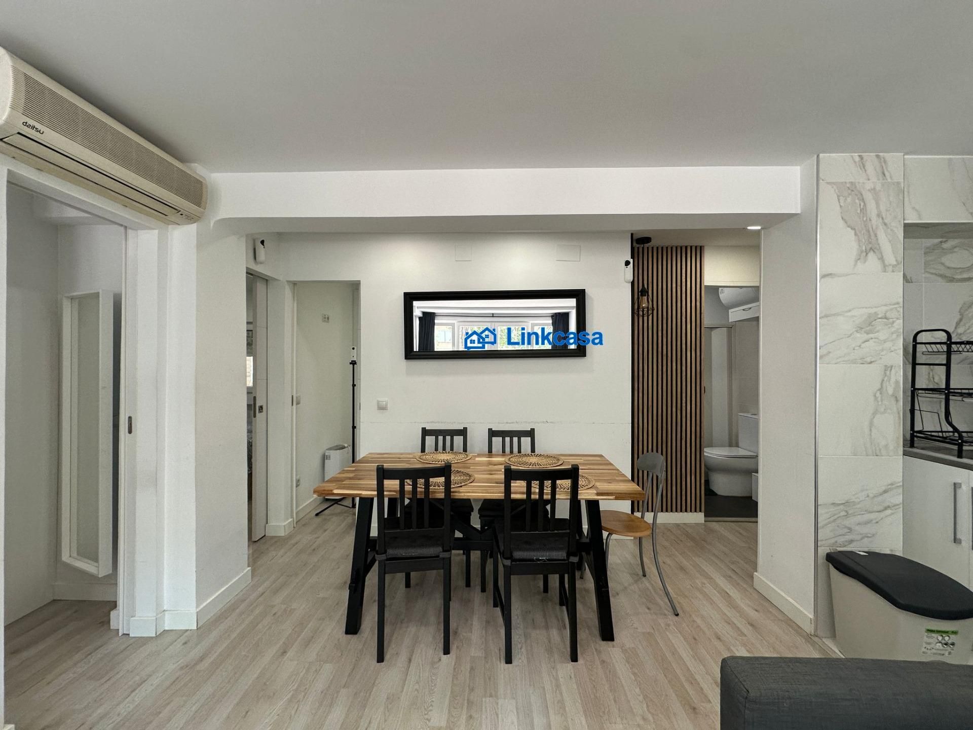 Menjador de Pis en venda en  Madrid Capital amb Aire condicionat i Calefacció