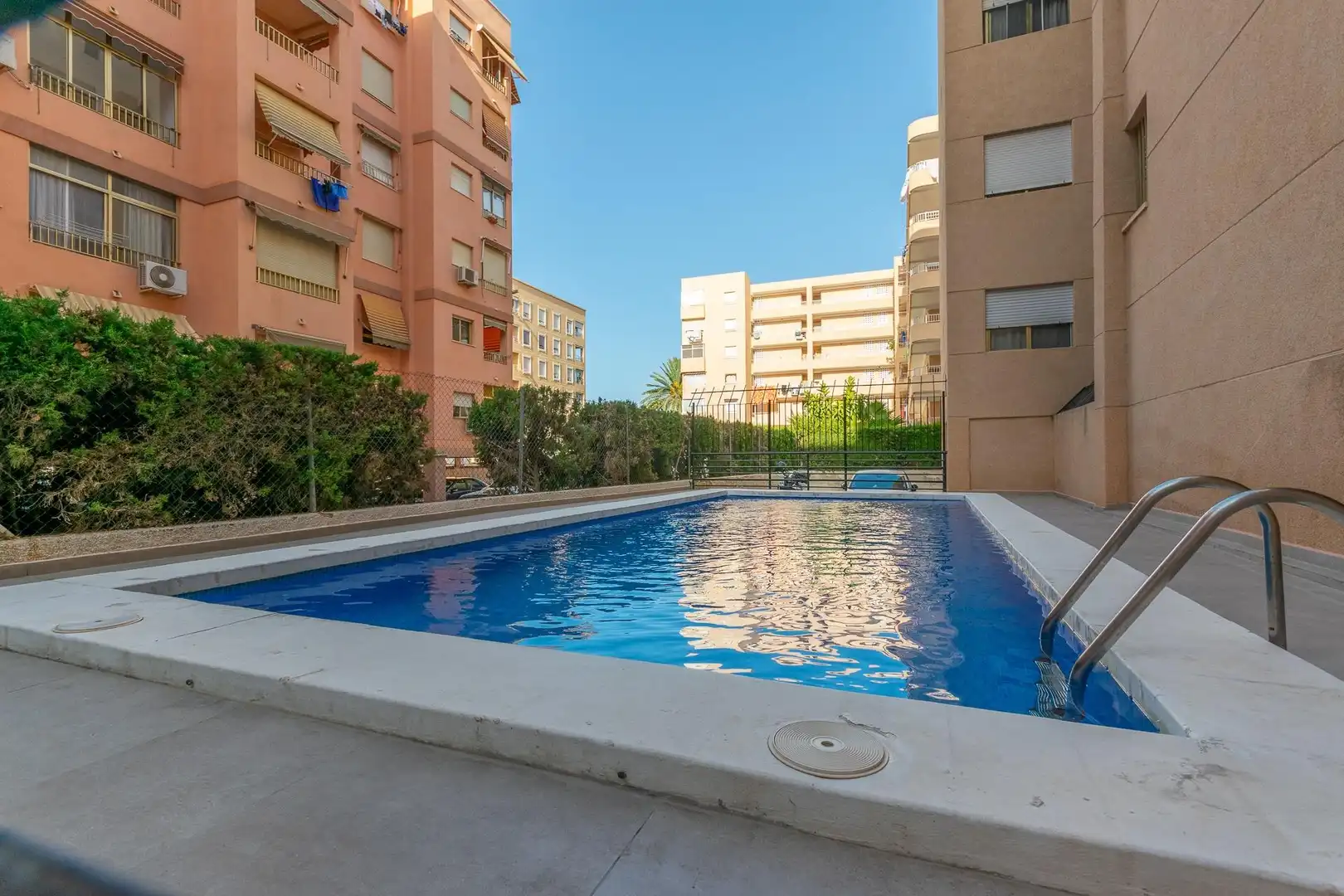 Schwimmbecken von Wohnung zur Miete in Santa Pola mit Klimaanlage, Terrasse und Möbliert