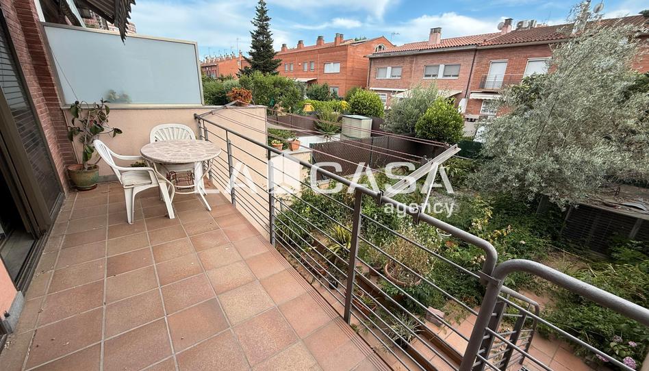 Foto 1 de Casa adosada en venda a Can Bassa, Barcelona