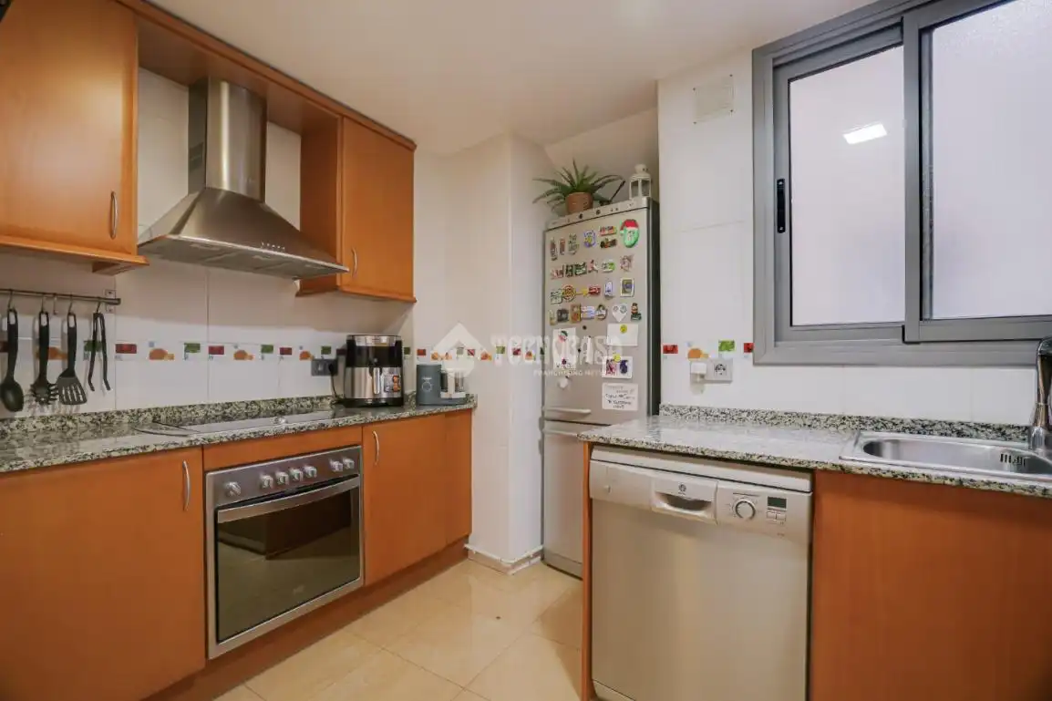 Küche von Wohnung zum Verkauf in Sant Boi de Llobregat mit Klimaanlage, Heizung und Terrasse