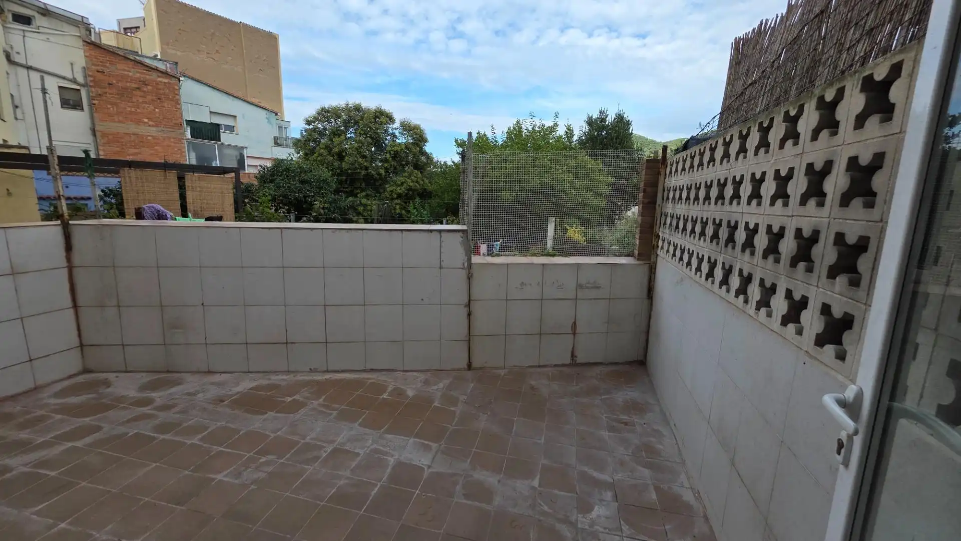 Terrasse von Einfamilien-Reihenhaus zum Verkauf in Capellades mit Alarm