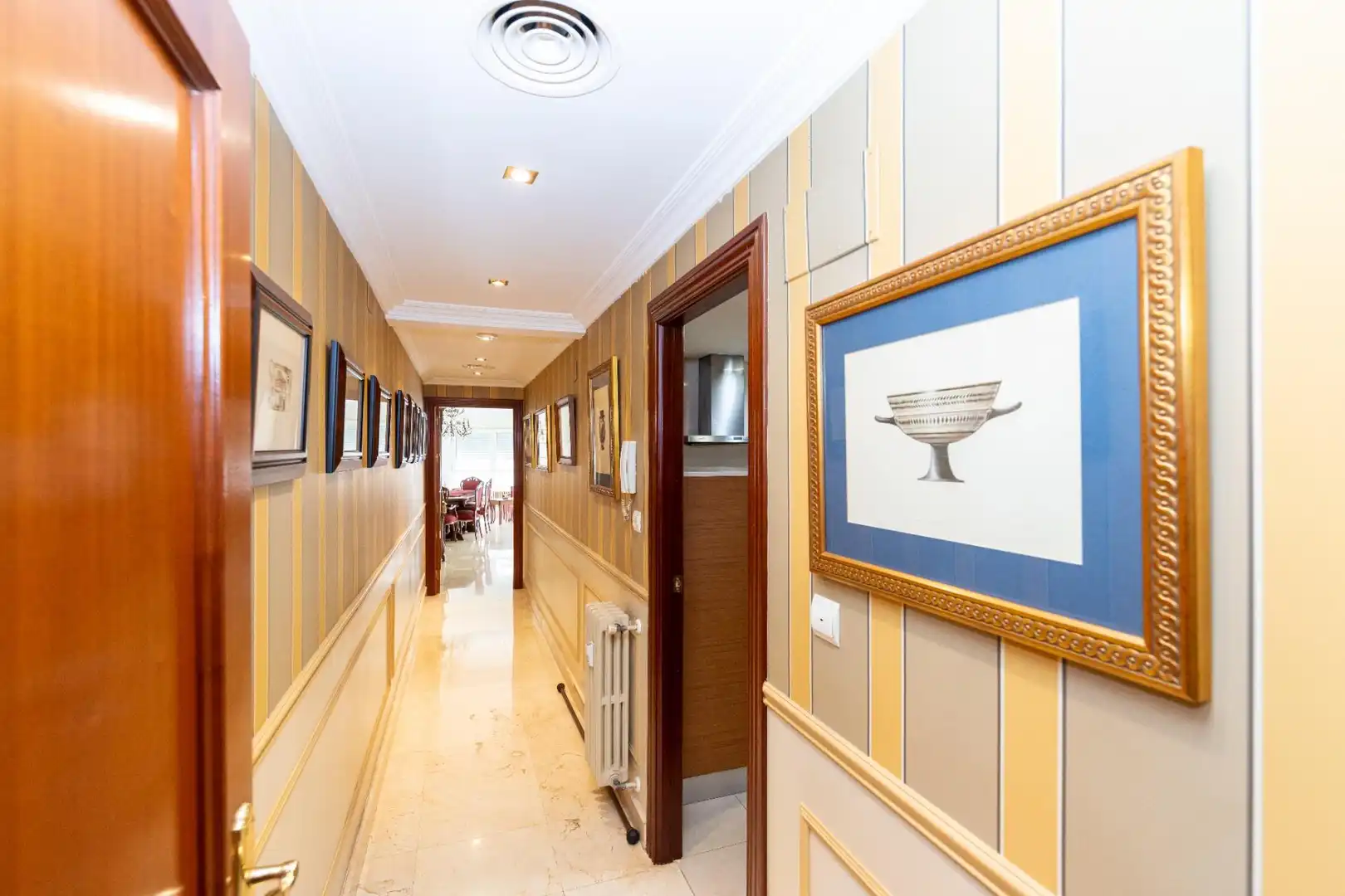Flat for rent in Granada  with Air Conditioner, Furnished and Balcony