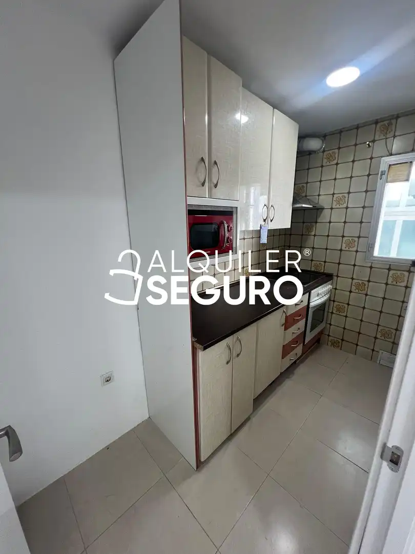 Cocina de Piso de alquiler en Madrid con Aire acondicionado y Calefacción