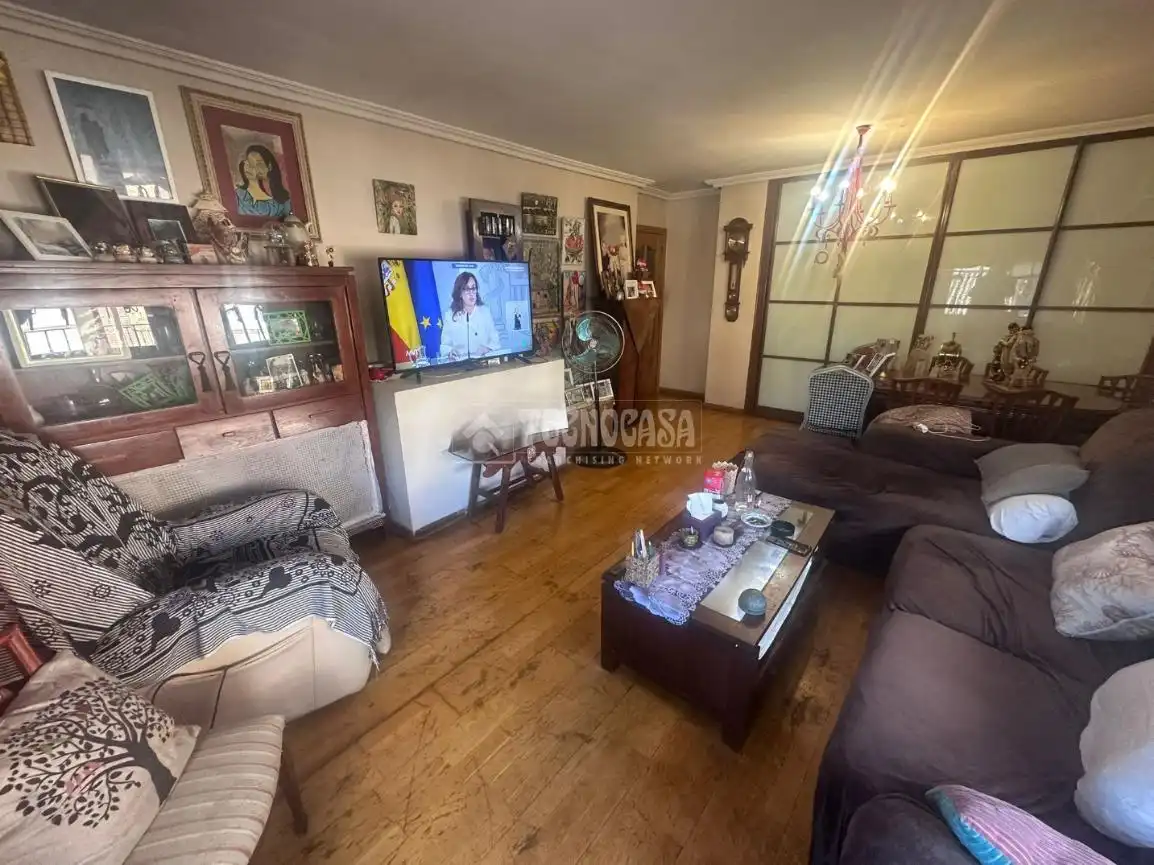 Piso en venta en Avenida de la constitución, Centro