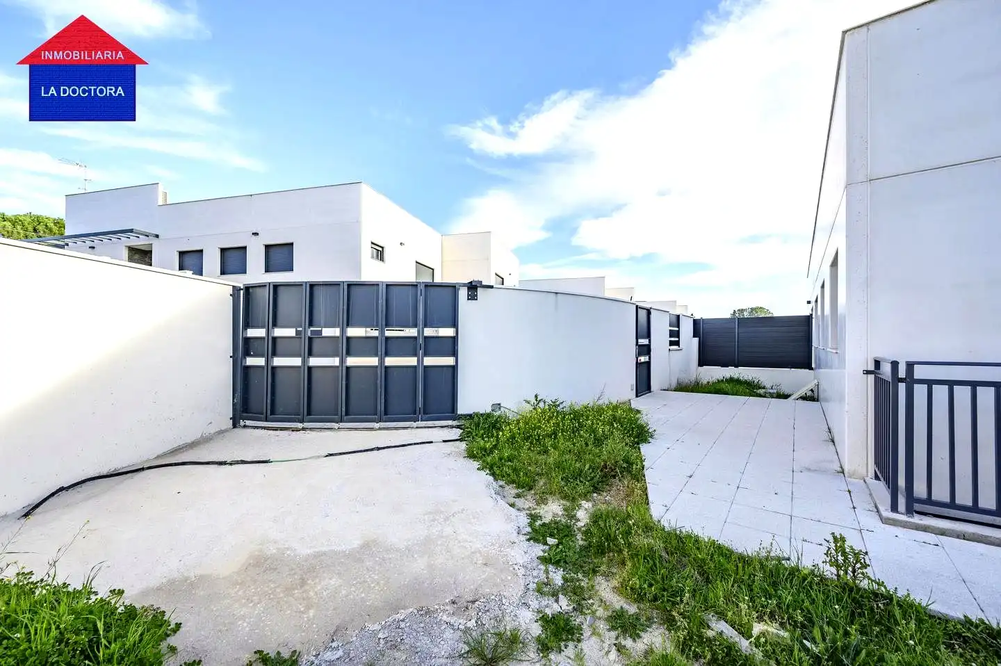 Vista exterior de Casa adosada en venta en Villamantilla con Aire acondicionado, Calefacción y Jardín privado