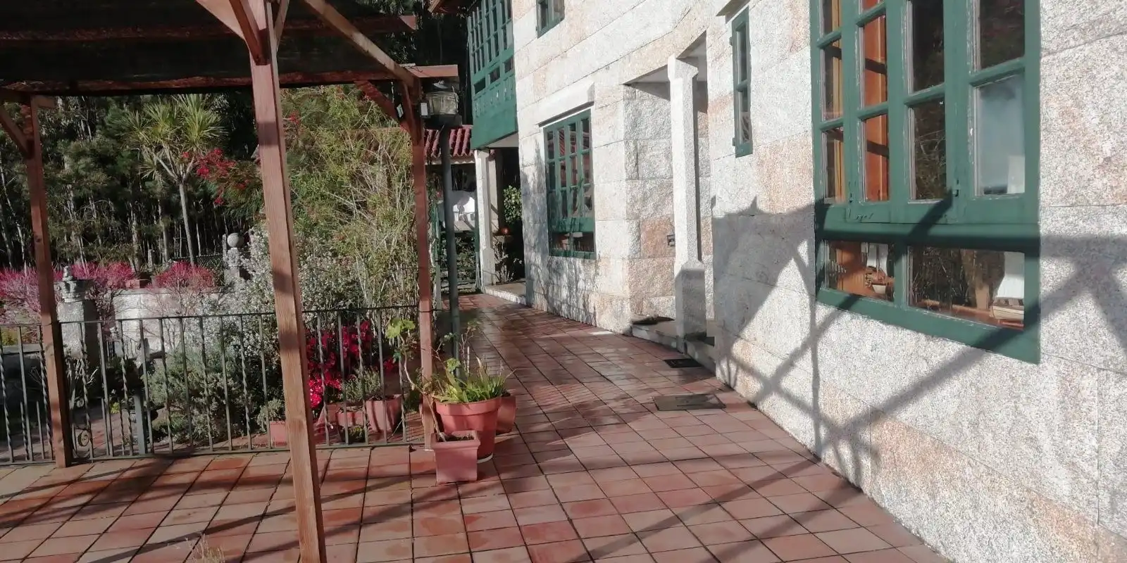 Terrassa de Casa o xalet en venda en Poio amb Aire condicionat, Calefacció i Jardí privat