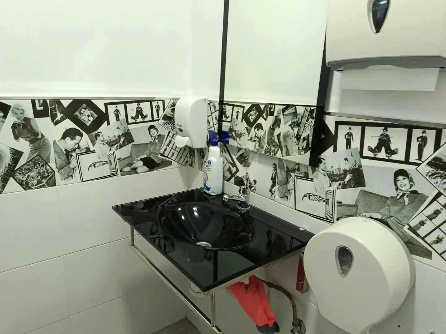Local comercial de lloguer a Salvador Espriu, imagen 16