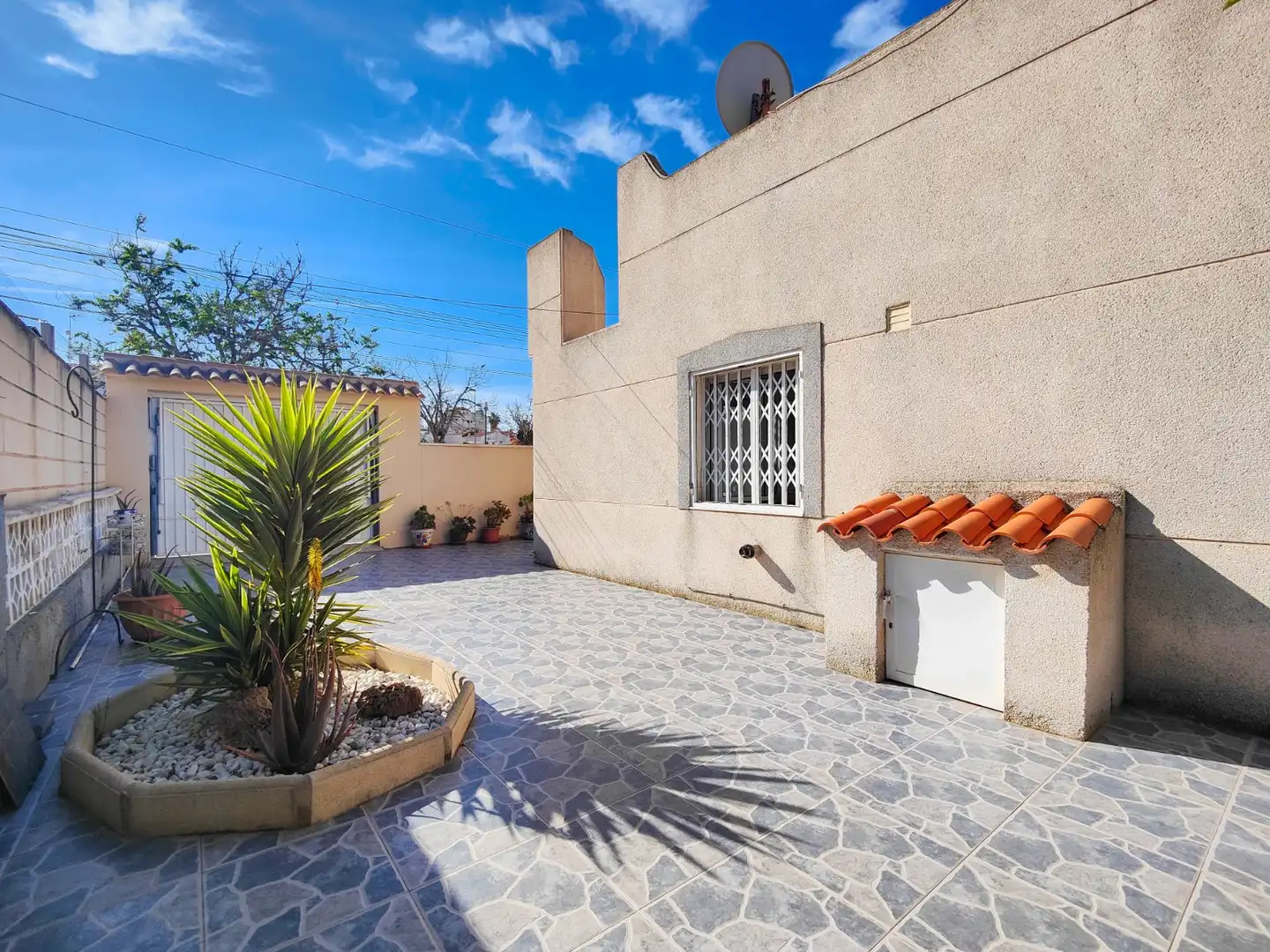 Terraza de Casa adosada en venta en Torrevieja con Aire acondicionado, Jardín privado y Terraza