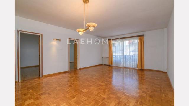 Piso en Venta en Carrer BALMES en El Putget i el Farró