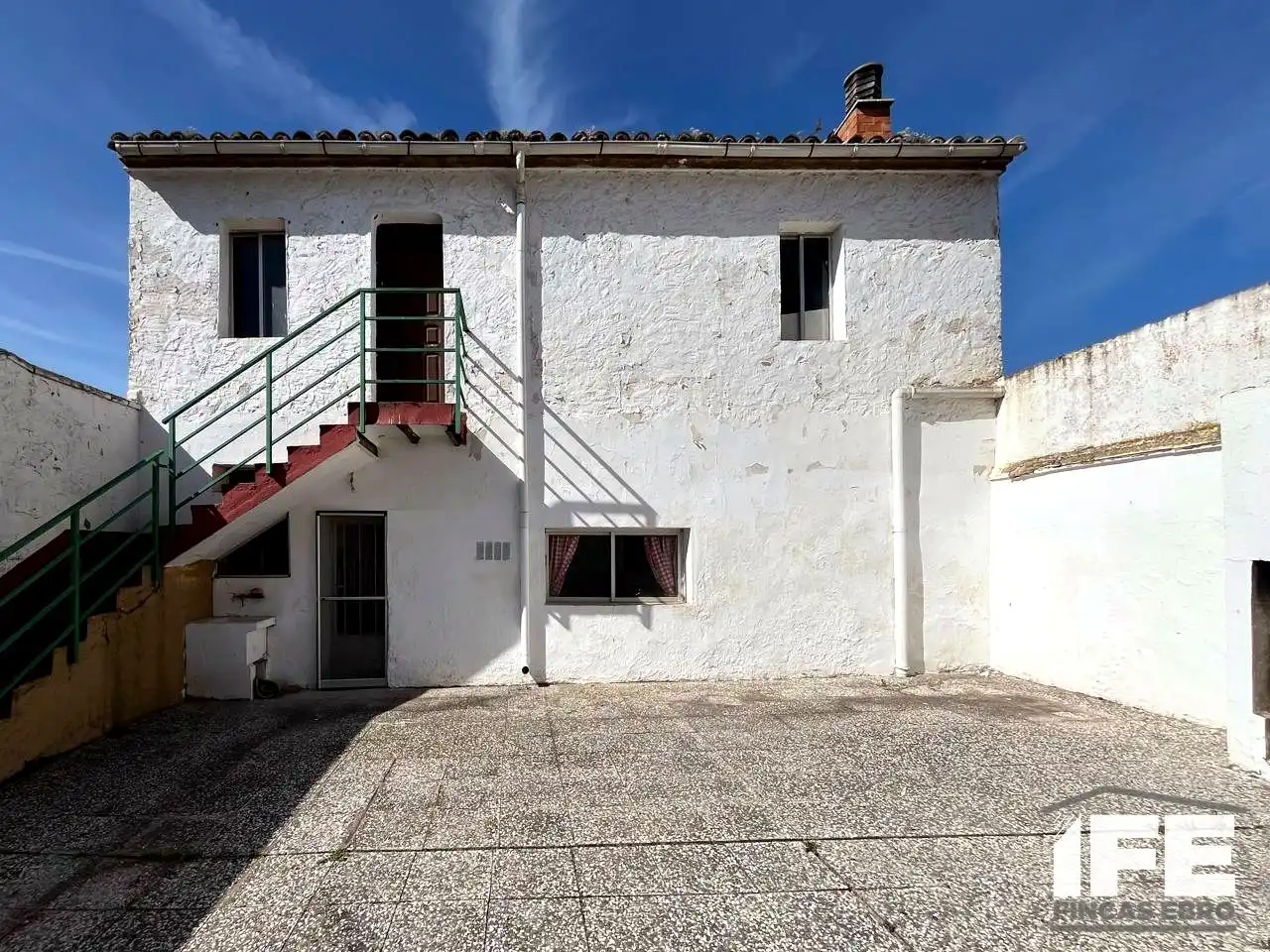 Vista exterior de Casa o xalet en venda en Alagón amb Terrassa