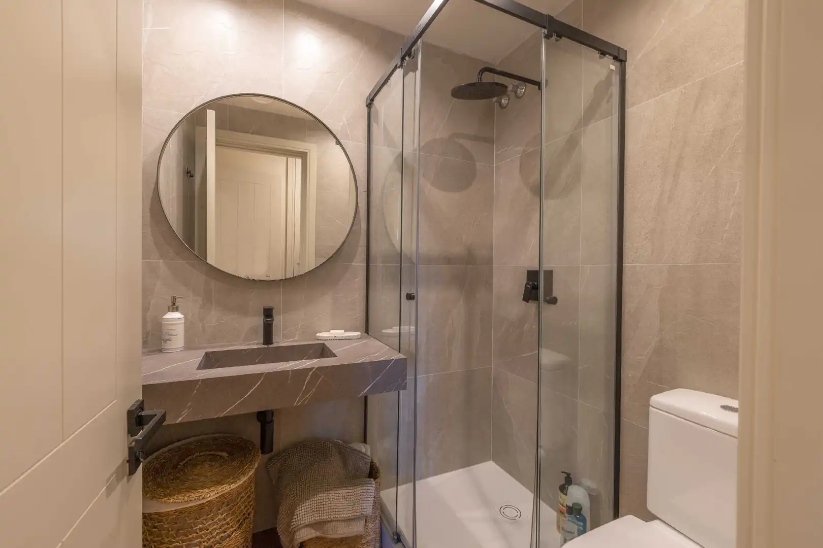 Bathroom of Houses for sale in Sant Vicenç de Montalt  with Air Conditioner, Heating and Private garden