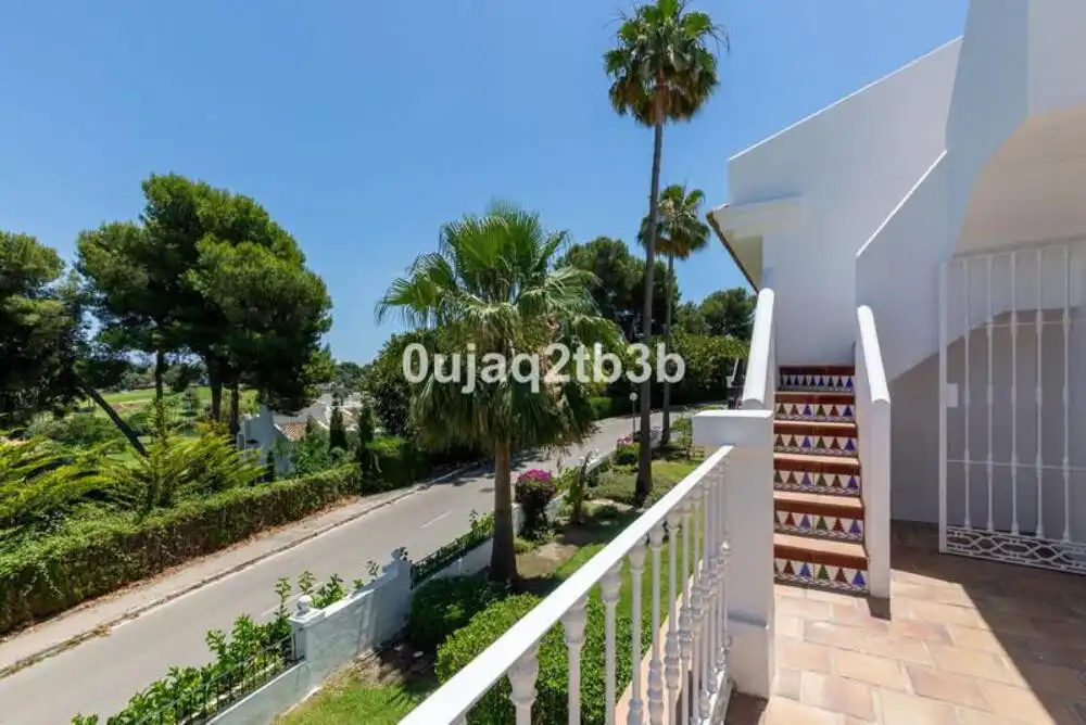 Vista exterior de Casa adosada en venta en Marbella con Aire acondicionado, Jardín privado y Terraza