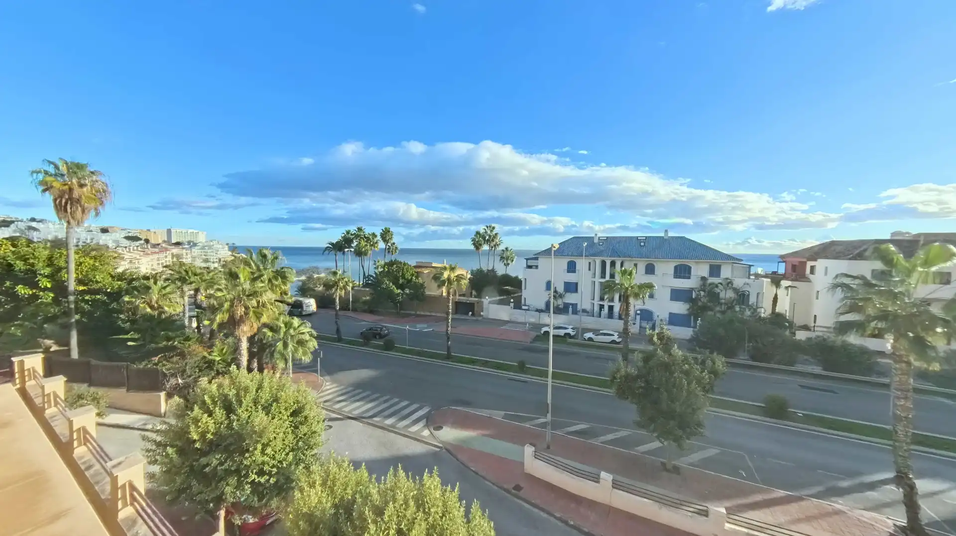 Außenansicht von Wohnung zur Miete in Benalmádena mit Klimaanlage, Heizung und Terrasse