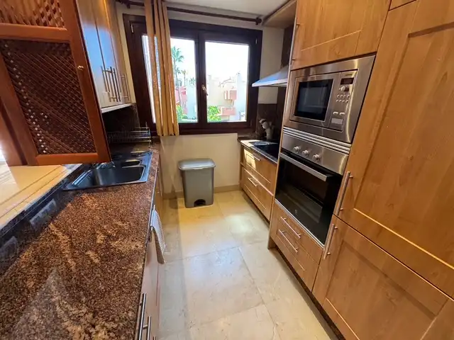 Apartament amb piscina en venda a Estepona Pueblo, imagen 8
