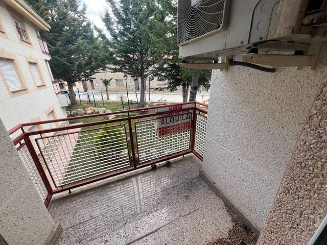 Piso en Venta en Calle Carretera de Toledo en San Bartolomé de Pinares