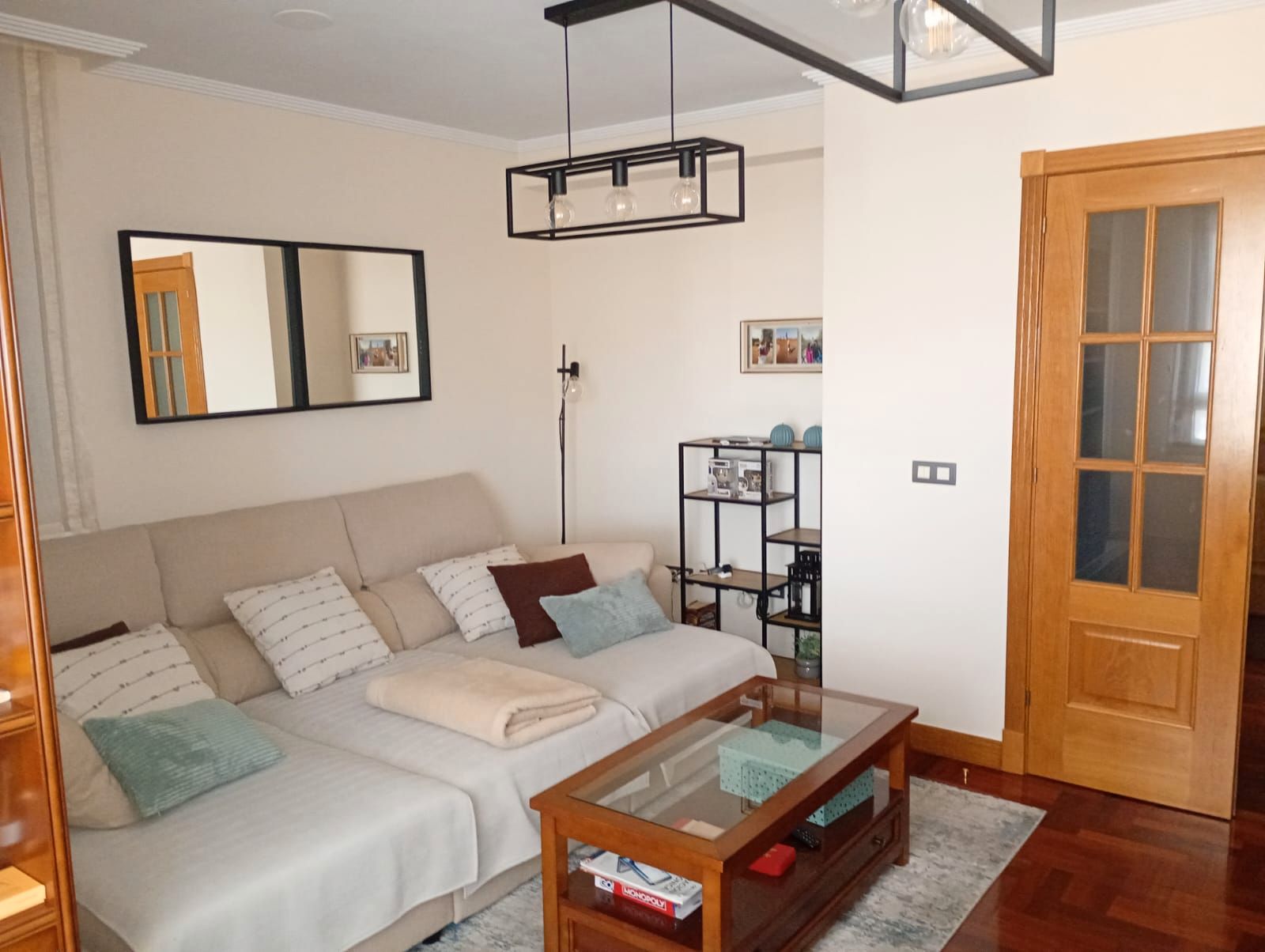 Sala d'estar de Pis en venda en Gijón  amb Calefacció, Parquet i Traster