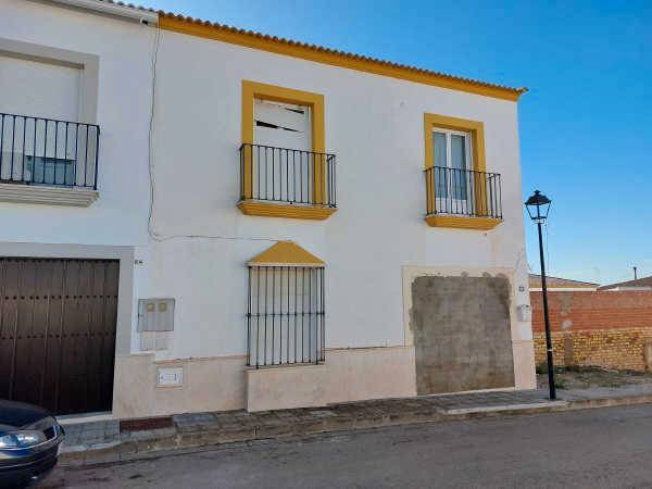 Casa adosada en Venta en Calle Becquer, 22 en Aguadulce (Sevilla)